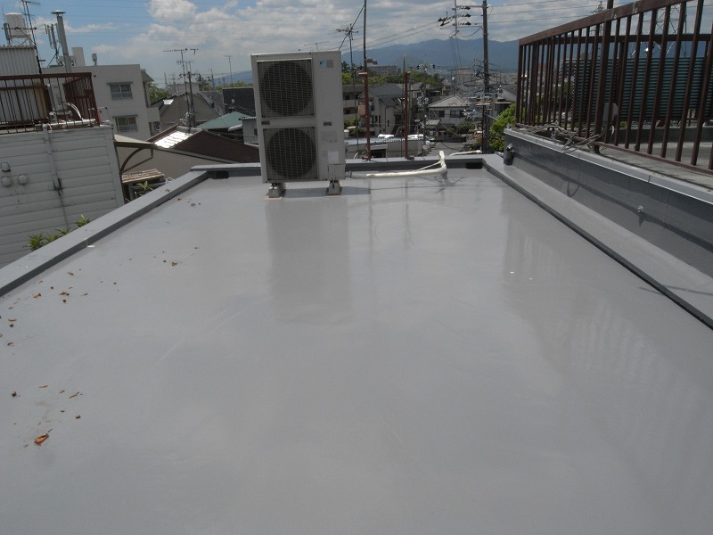 屋上防水工事　通気緩衝工法