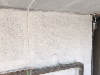 摂津市　Ｅ様邸　外壁下塗り