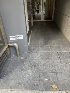 大阪市北区にて床タイル変色のご相談を頂きましたので現場調査をしてきました