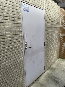 吹田市にてマンション鉄部塗装の現場調査へ伺いました