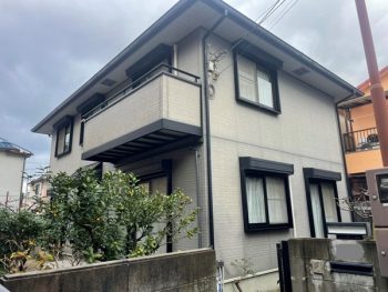 吹田市にて外壁塗装・屋根葺き替え工事の様子