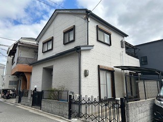 吹田市にて外壁塗装屋根塗装を行いました【足場準備】