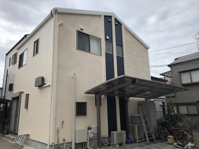 枚方市で外壁塗装工事、一部に金属サイディングを張り今後のメンテナンスを楽に